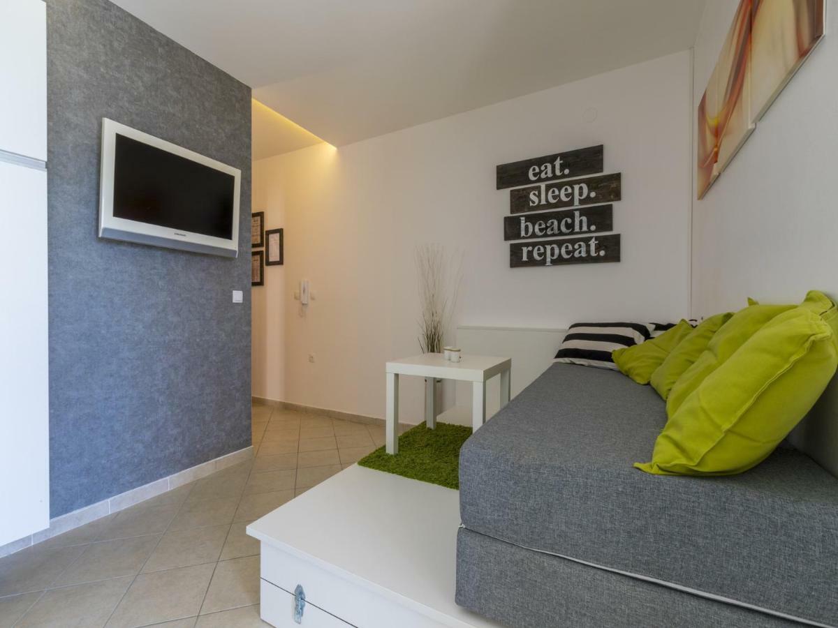 Apartment Color Green Dramalj Kamer foto