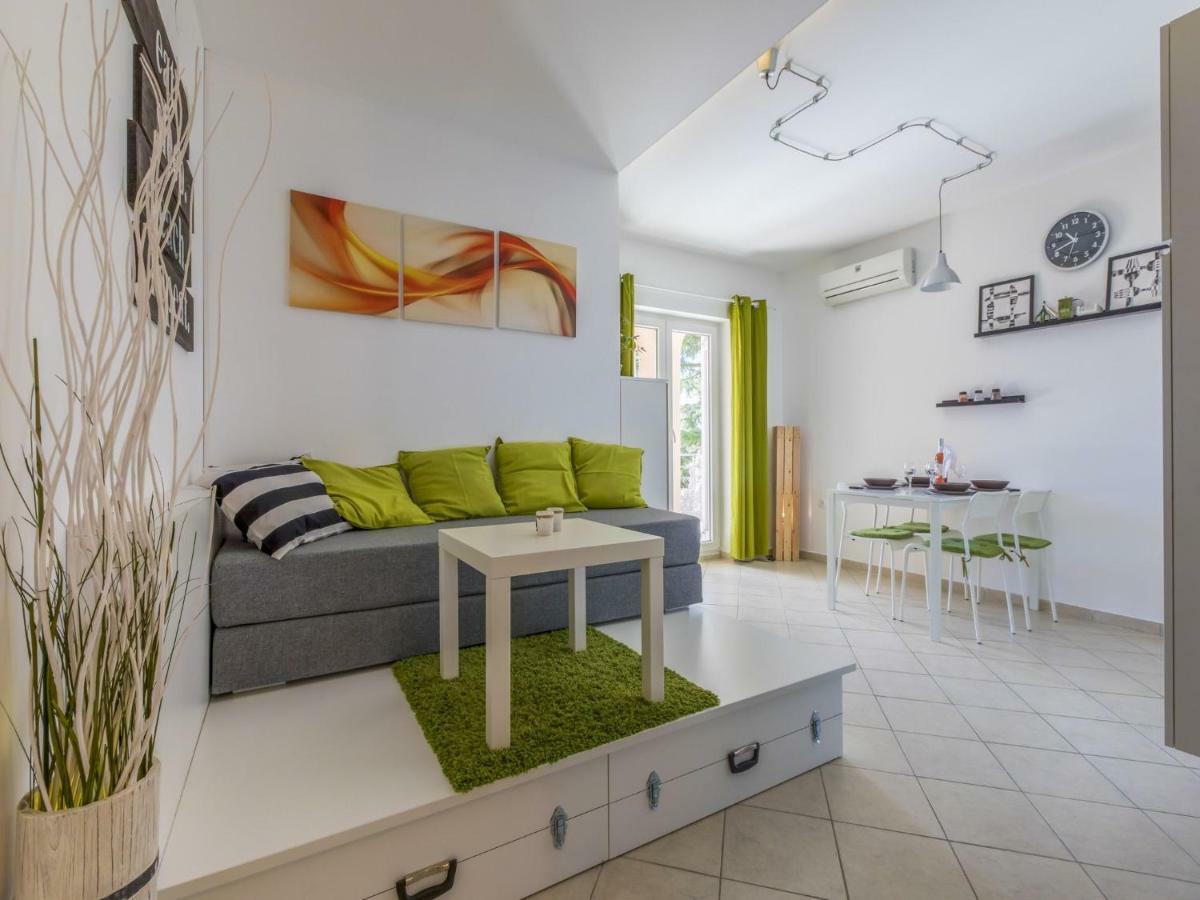 Apartment Color Green Dramalj Buitenkant foto